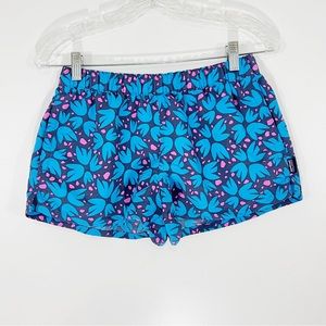 Patagonia Barely Baggies Shorts in Pollen Confetti Dolomite Blue Size Small